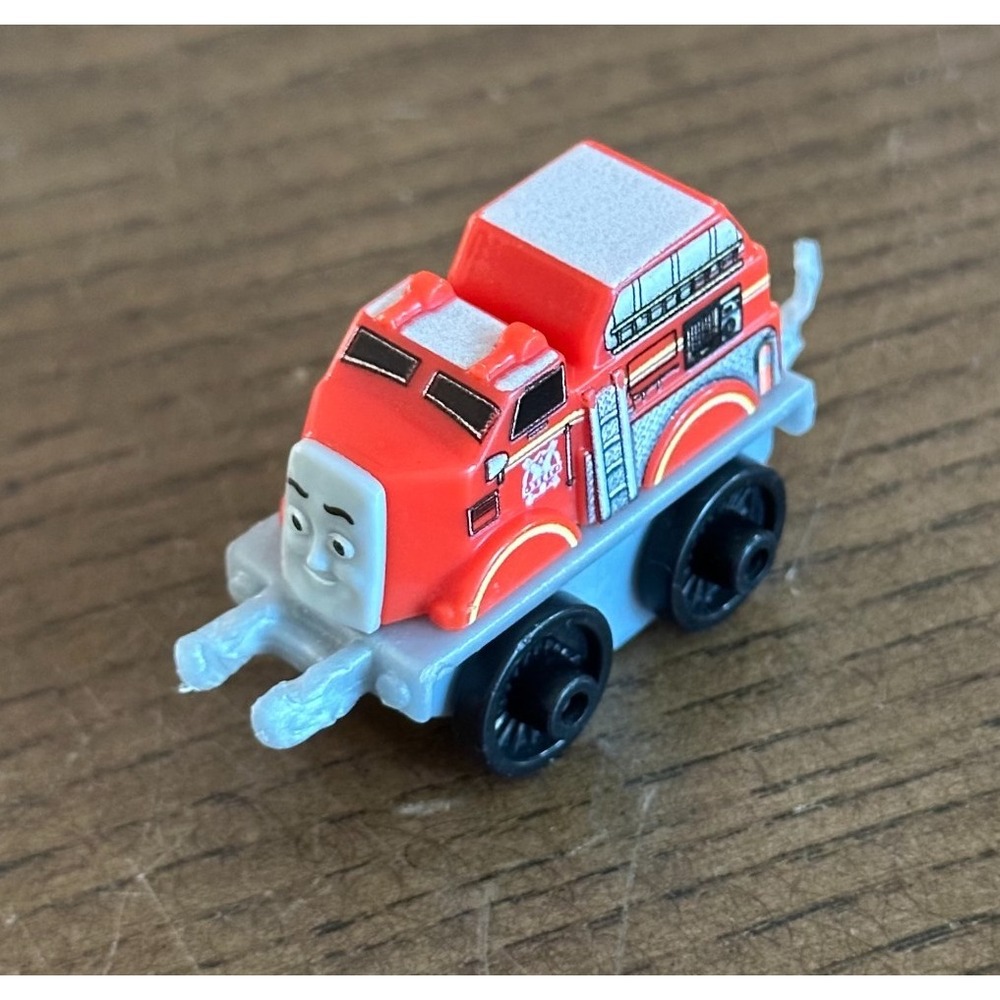 THOMAS & FRIENDS Minis Train Engine 2016 CLASSIC FLYNN